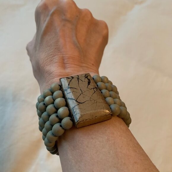 Boho Elasticized Wood Bead Bracelet Blue Size OS - Picture 5 of 5